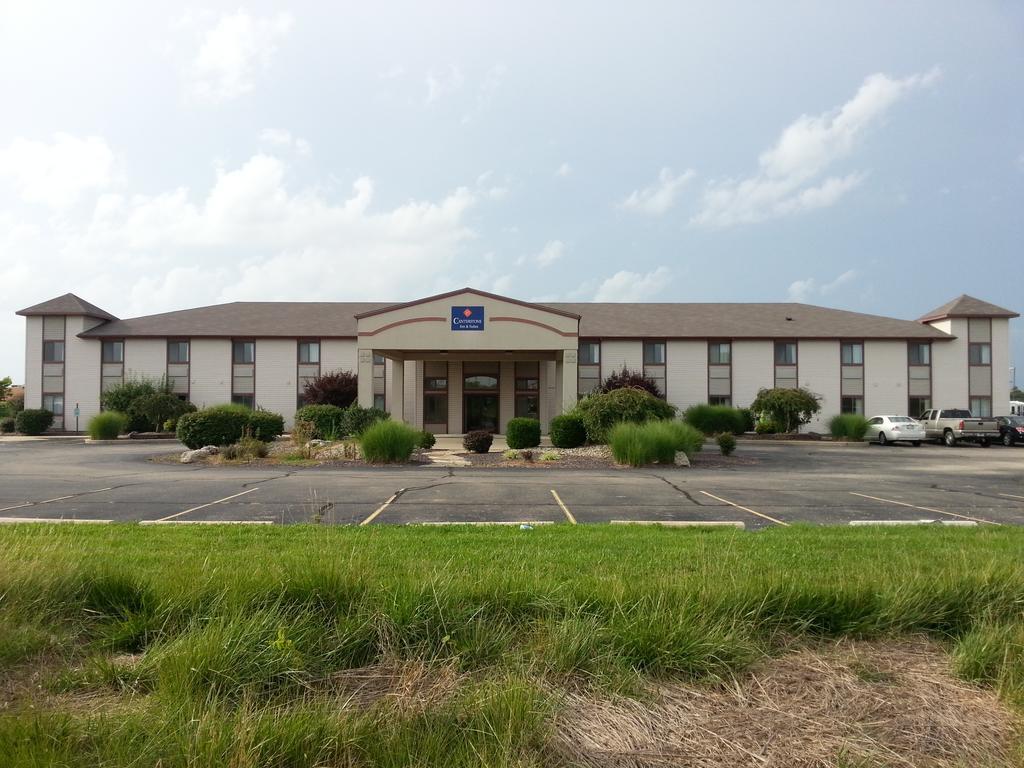 Centerstone Inn & Suites Carlyle Εξωτερικό φωτογραφία